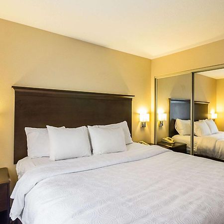 Mainstay Suites Fargo - I-94 Medical Center Eksteriør billede