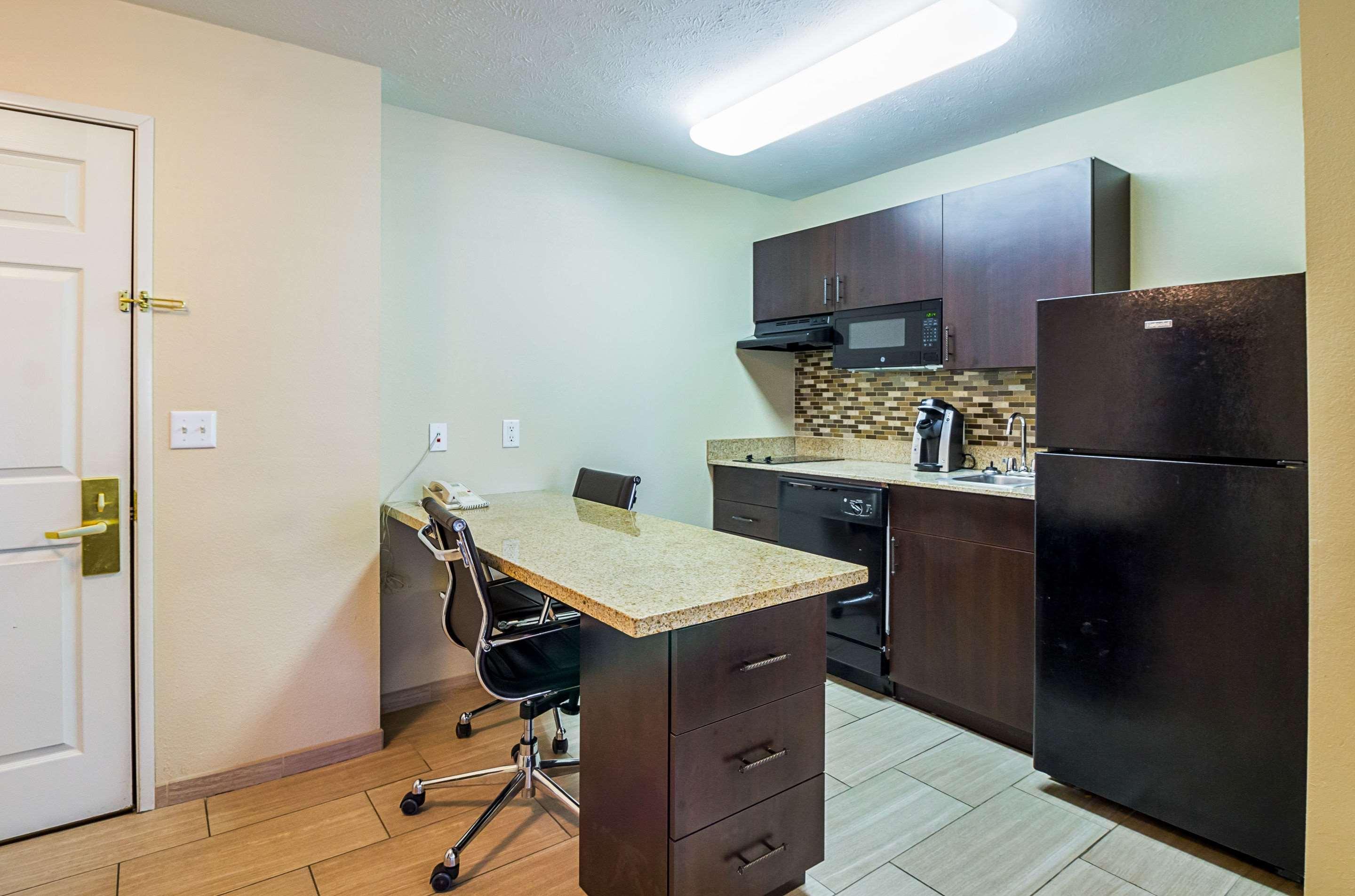 Mainstay Suites Fargo - I-94 Medical Center Eksteriør billede