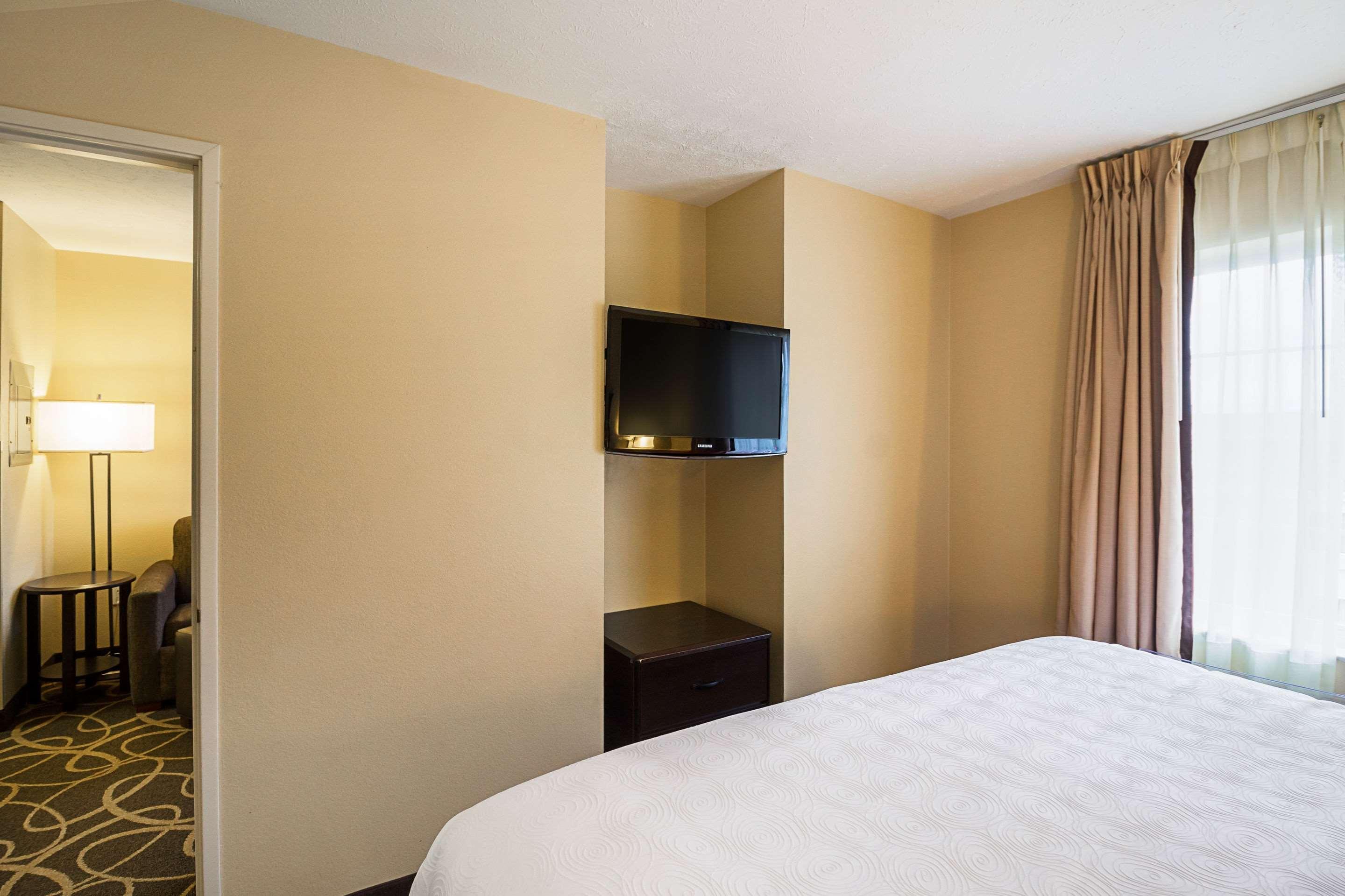 Mainstay Suites Fargo - I-94 Medical Center Eksteriør billede
