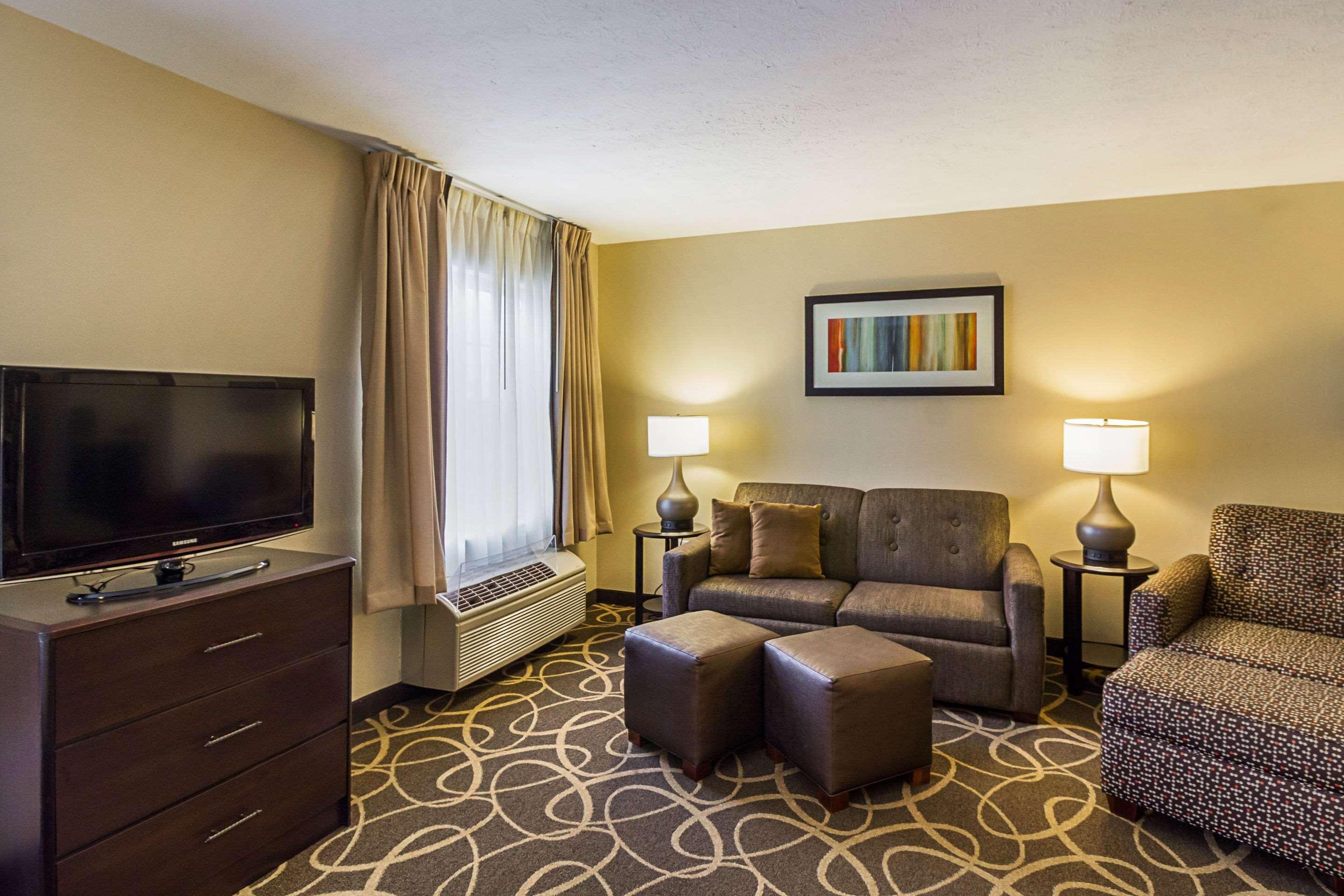 Mainstay Suites Fargo - I-94 Medical Center Eksteriør billede