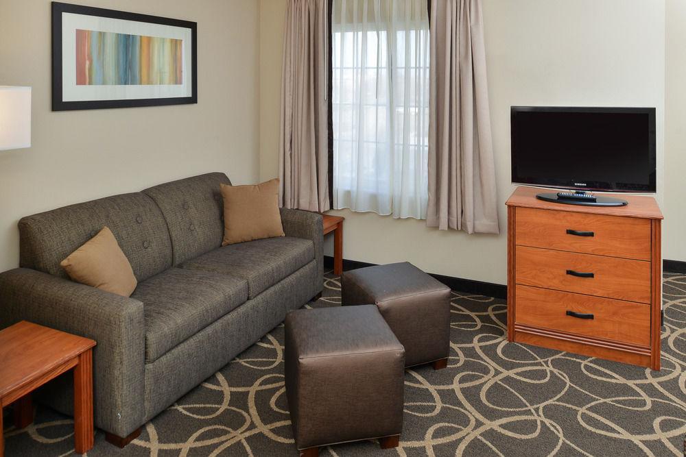 Mainstay Suites Fargo - I-94 Medical Center Eksteriør billede