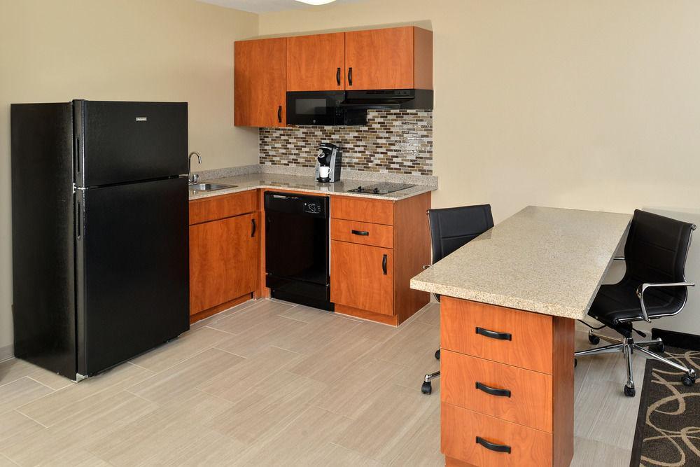 Mainstay Suites Fargo - I-94 Medical Center Eksteriør billede