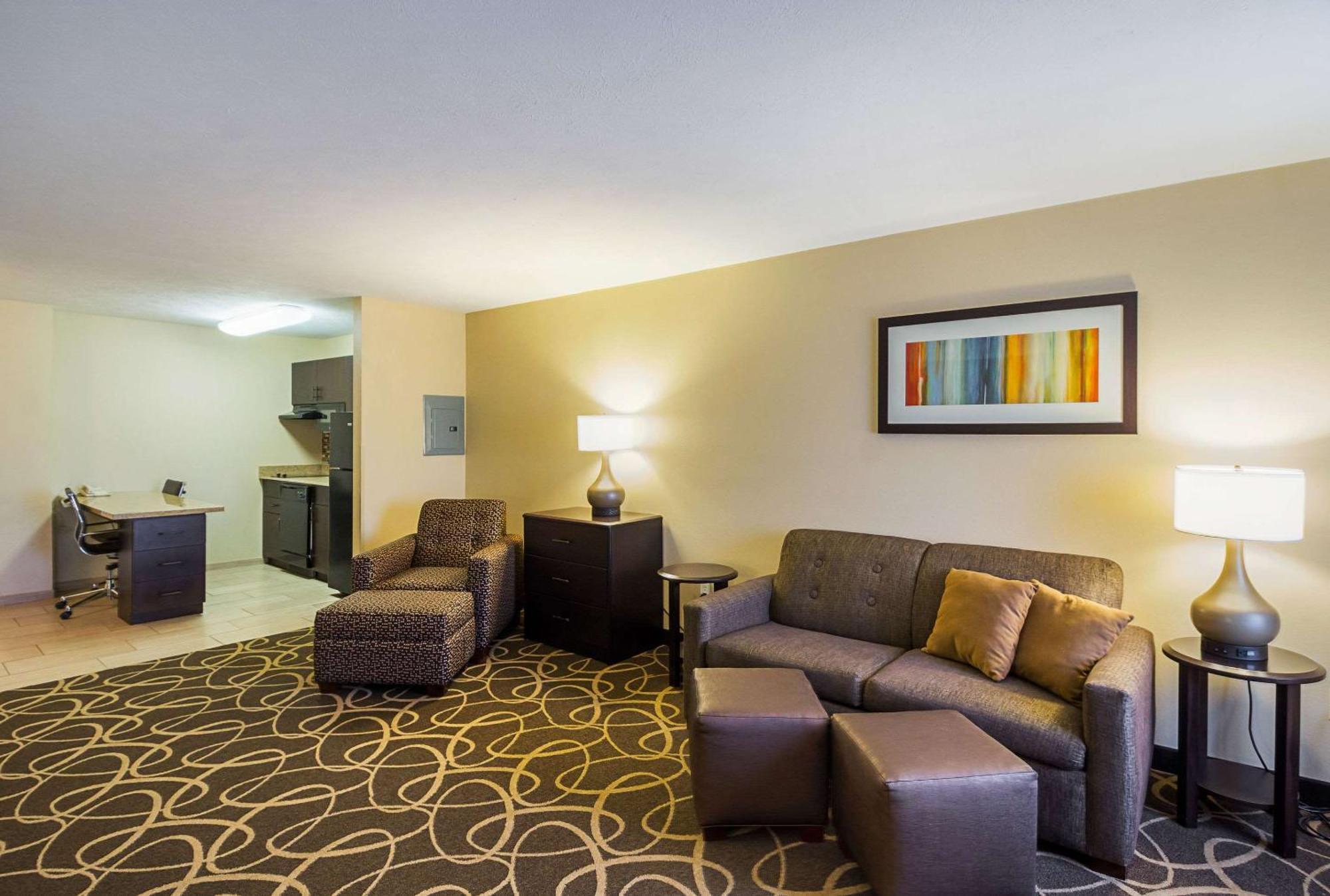Mainstay Suites Fargo - I-94 Medical Center Eksteriør billede
