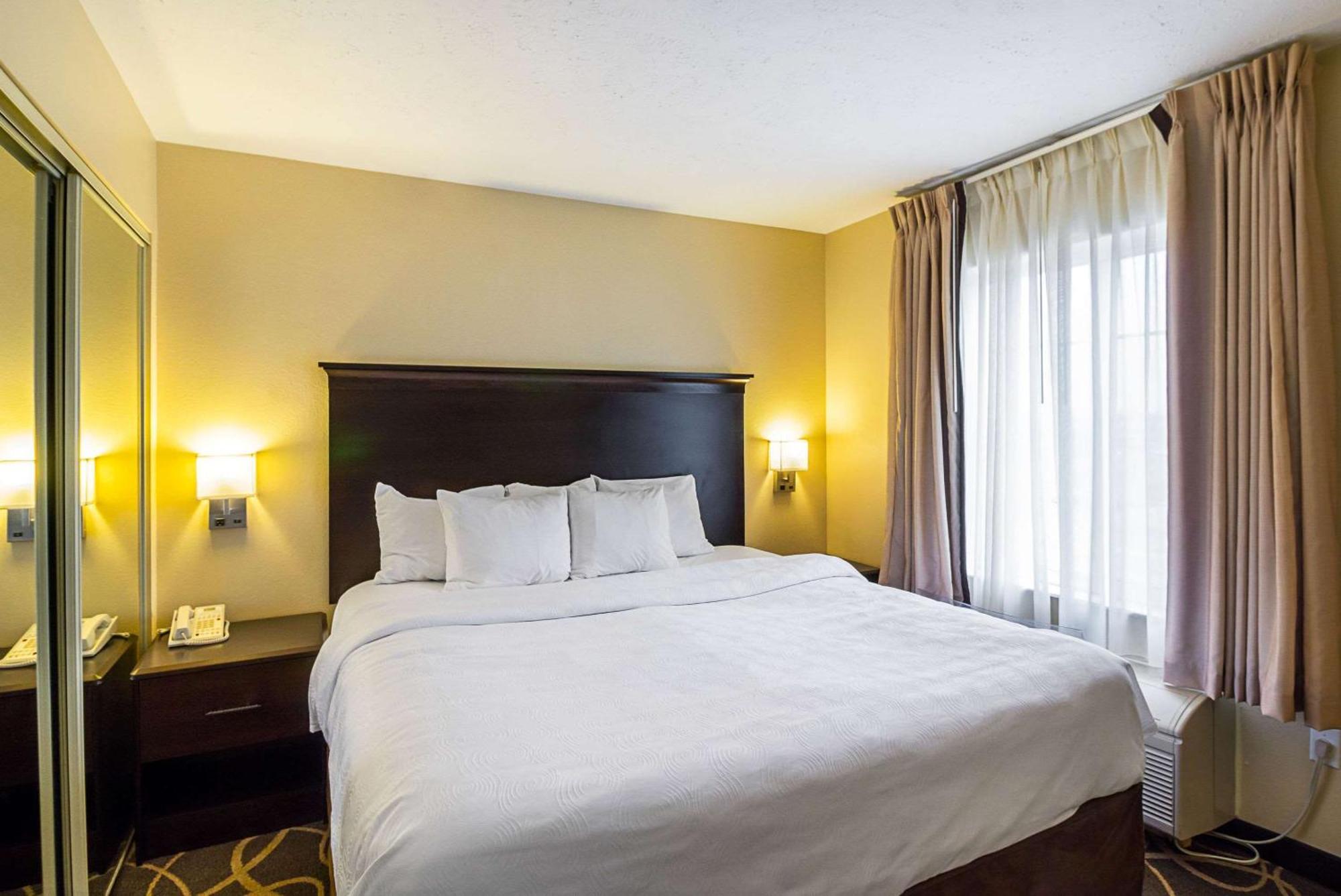 Mainstay Suites Fargo - I-94 Medical Center Eksteriør billede
