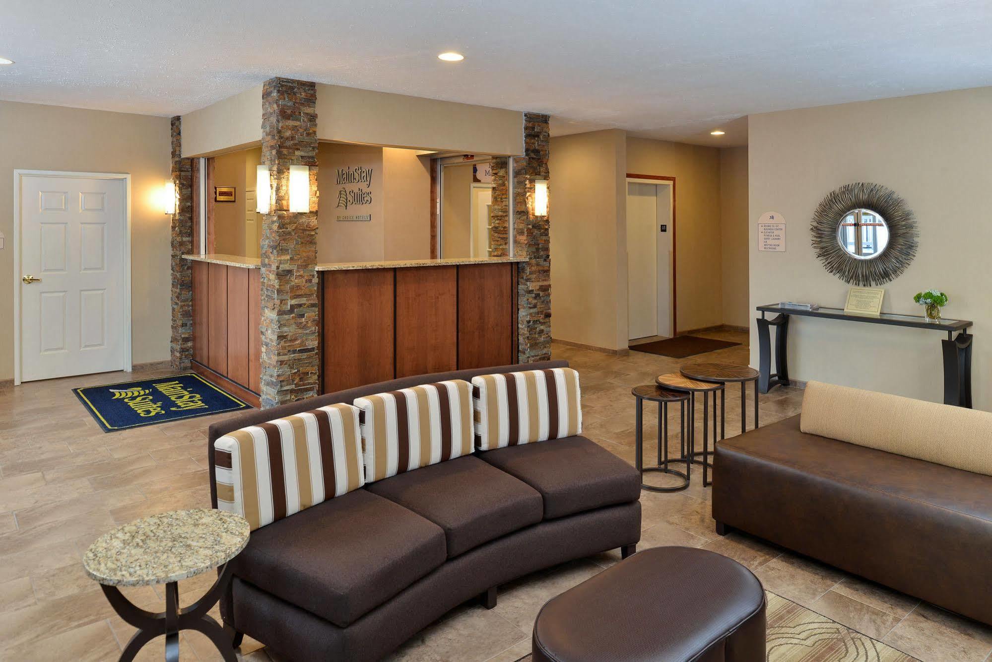 Mainstay Suites Fargo - I-94 Medical Center Eksteriør billede